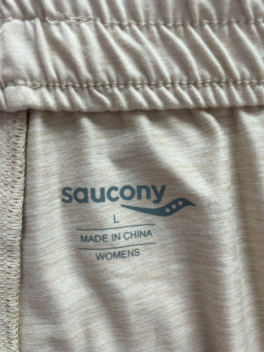 Saucony Triumph 3" Shorts Beige Lightweight Recycled Material Women's Size L NWT - Picture 8 of 9